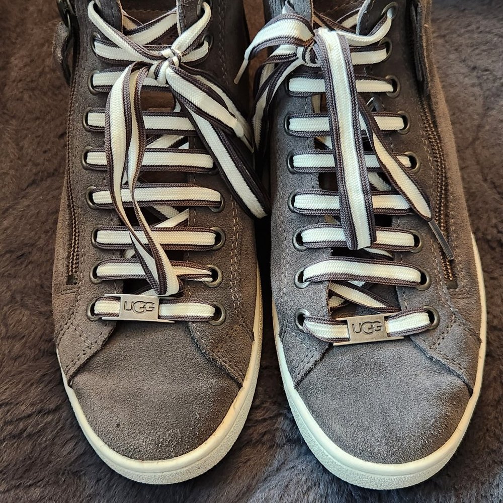 Ugg Olive Trainer - image 8